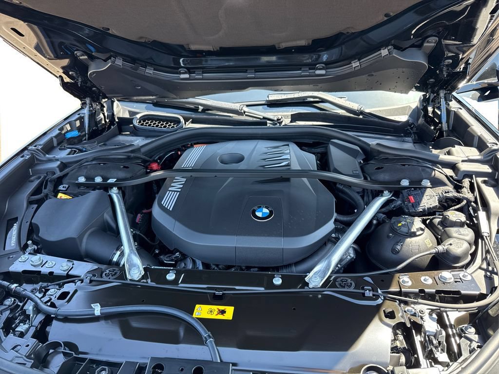 New 2026 BMW 750e xDrive AWD/4WD image 11