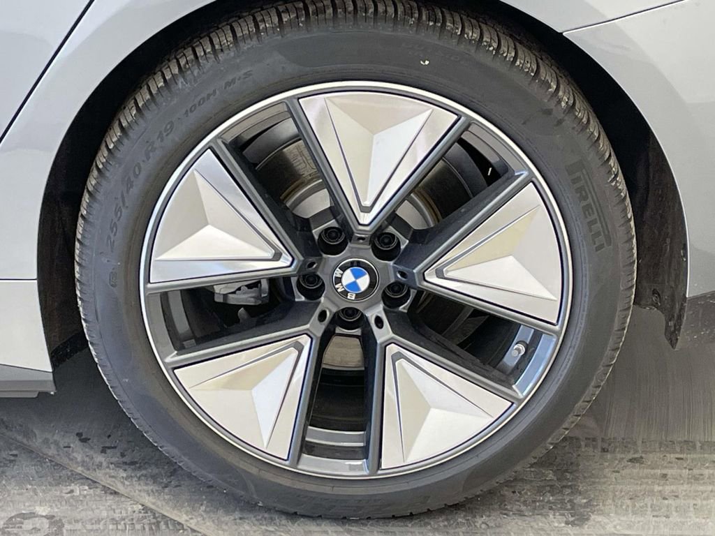 New 2026 BMW i4 xDrive40i AWD/4WD image 12