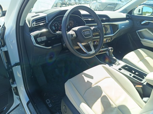 Used 2025 Audi Q3 2.0T Premium Plus w/ Premium Plus Package image 7
