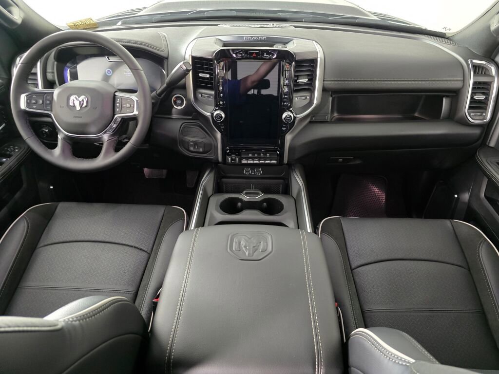 New 2025 RAM 3500 Big Horn image 43