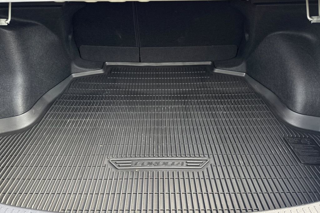 Used 2024 Toyota Corolla SE image 15