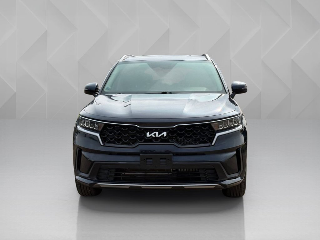 Certified 2022 Kia Sorento S FWD image 2