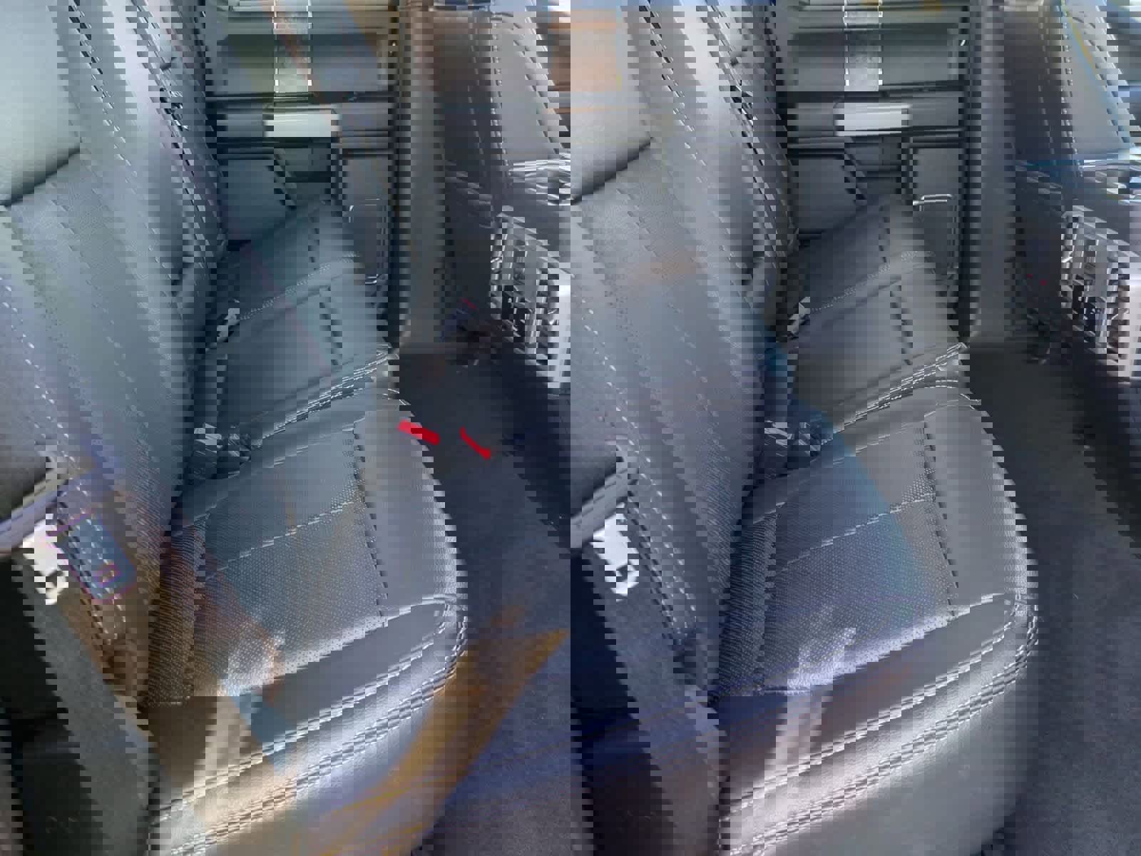 Certified 2022 Ford F350 Lariat w/ Tremor Off-Road Package image 21