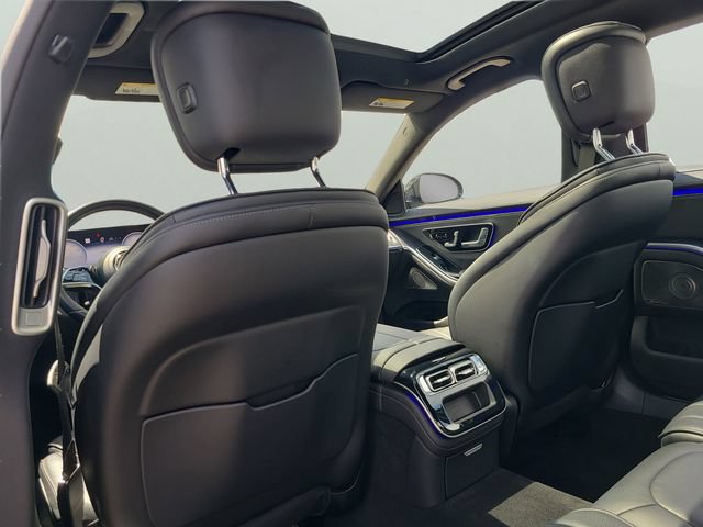 Used 2023 Mercedes-Benz S 580 4MATIC Sedan w/ AMG Line image 9