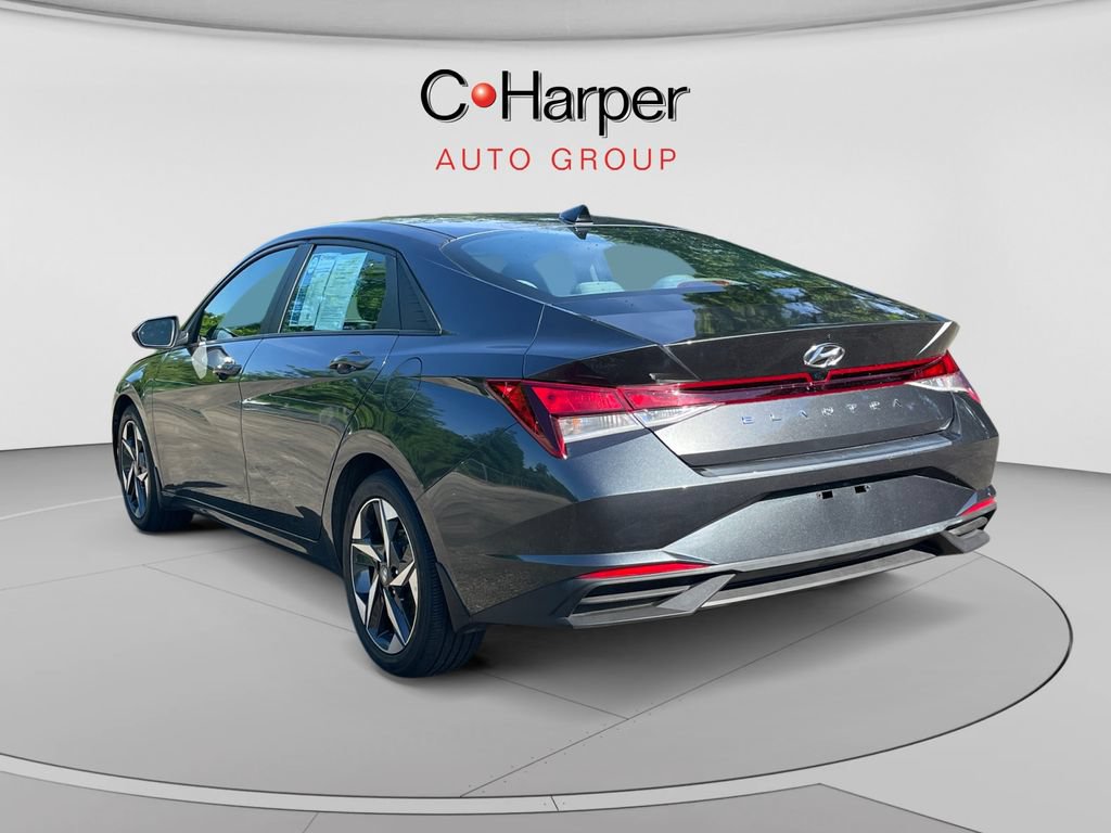 Used 2023 Hyundai Elantra SEL w/ Convenience Package FWD image 5