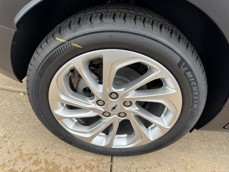 New 2027 Chevrolet Bolt LT image 3