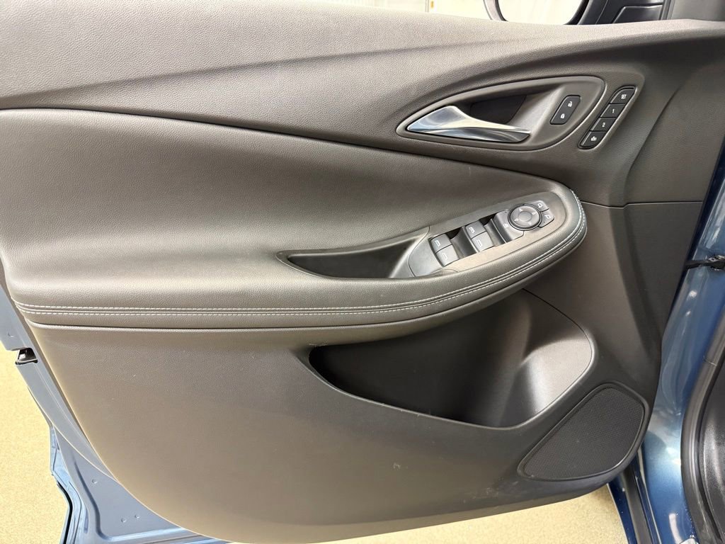 Used 2024 Buick Encore GX Avenir AWD/4WD image 21