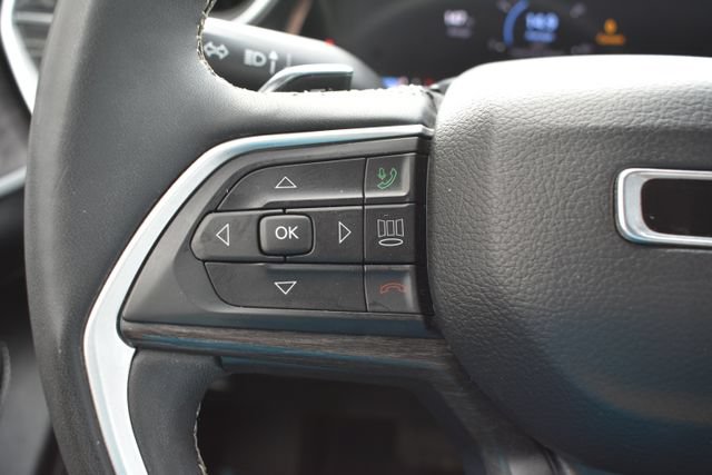 Used 2023 Jeep Grand Cherokee Limited AWD/4WD image 21