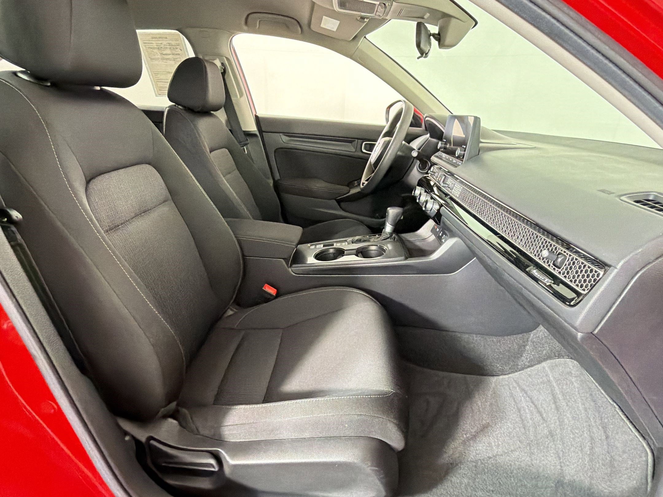Used 2025 Honda Civic LX image 29