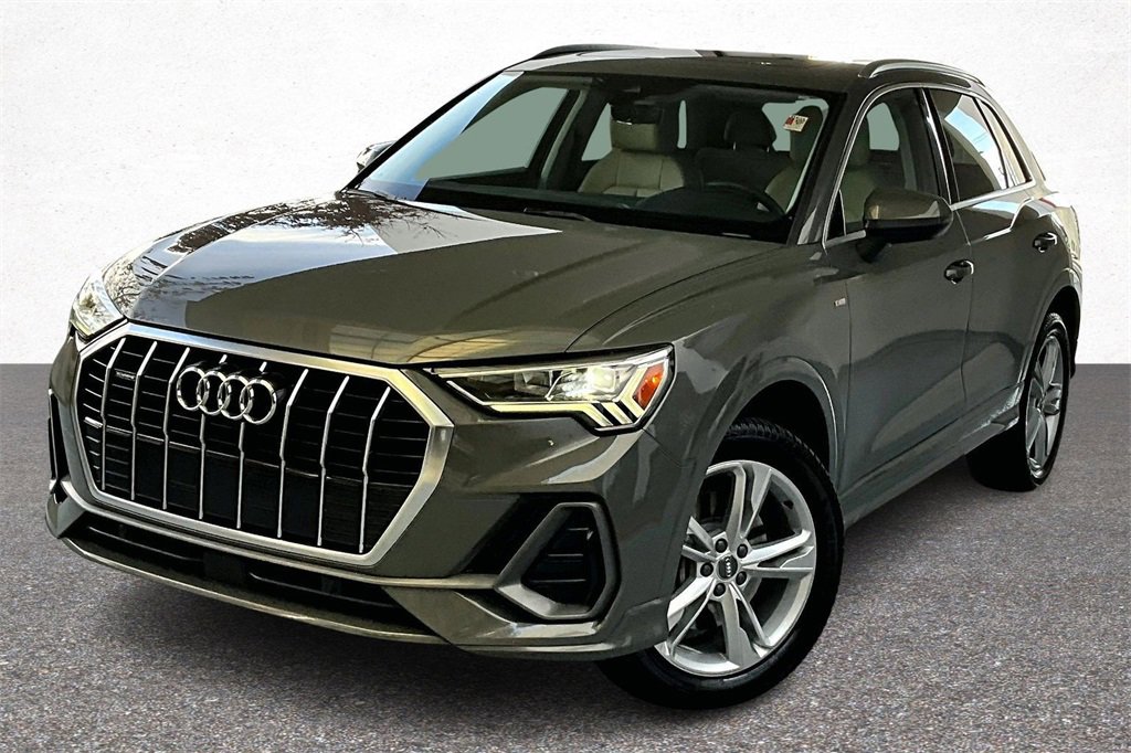 Used 2020 Audi Q3 2.0T Premium Plus w/ Premium Plus Package image 3