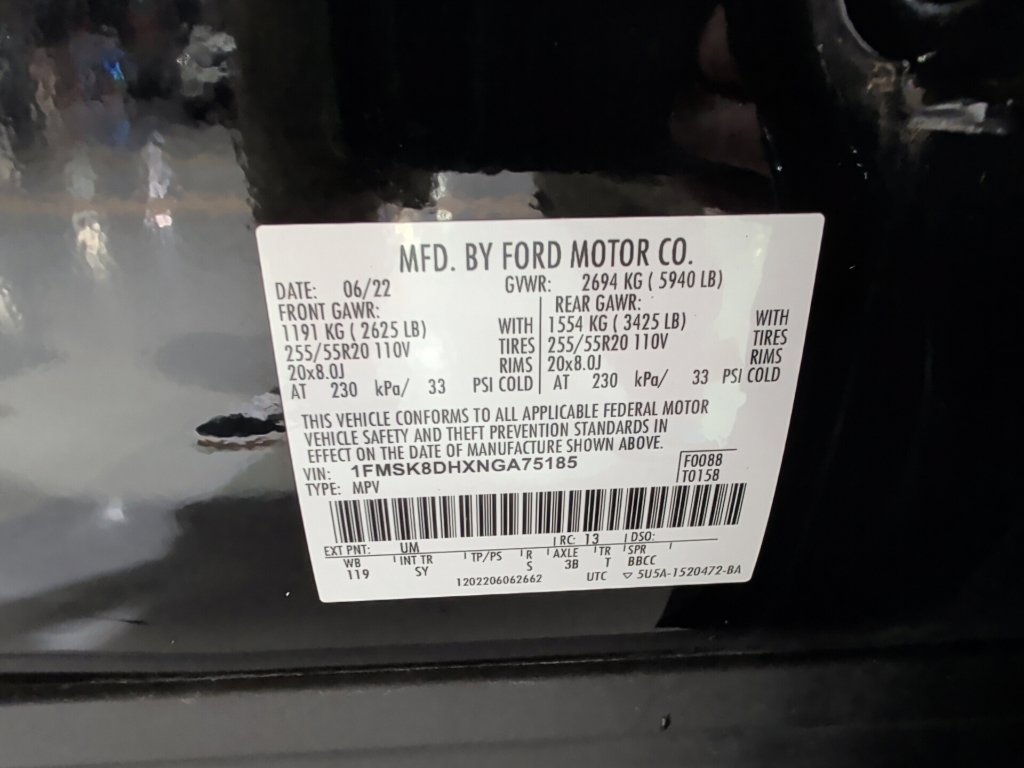 Used 2022 Ford Explorer XLT w/ Equipment Group 202A AWD/4WD image 16