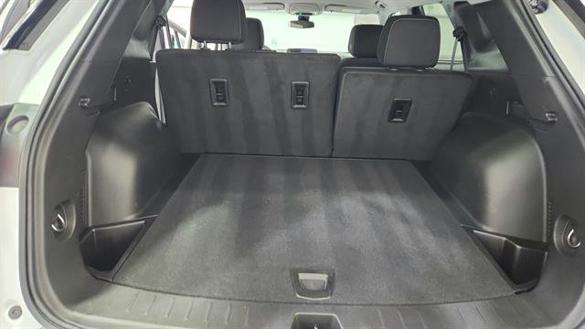 Used 2025 Chevrolet Blazer LT image 10