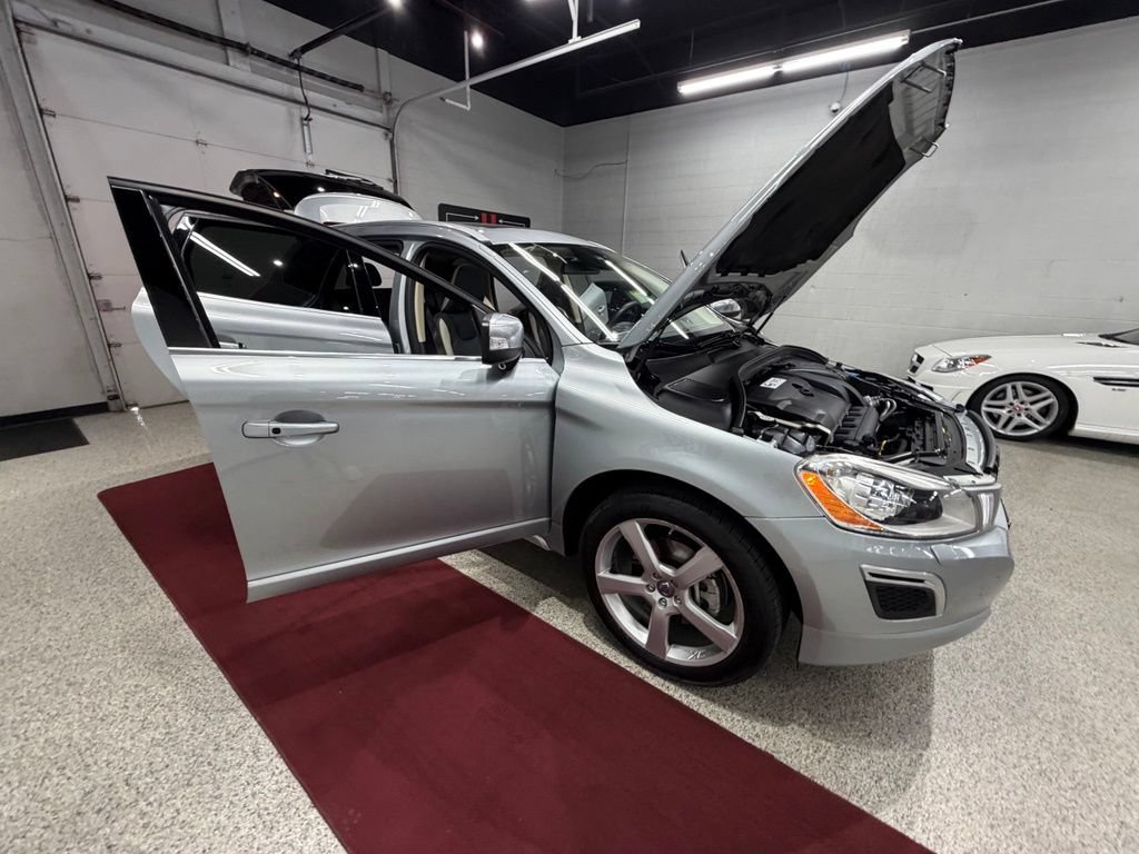 Used 2012 Volvo XC60 T6 AWD/4WD image 42