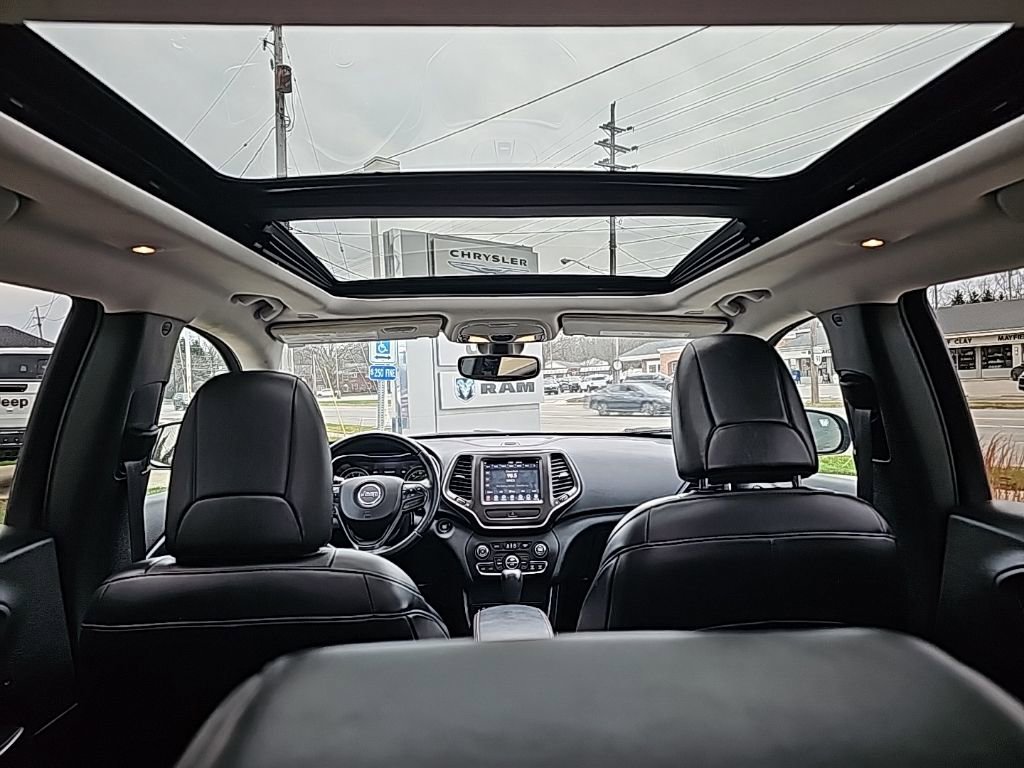 Used 2019 Jeep Cherokee Trailhawk image 23