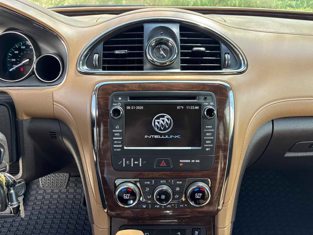 Used 2013 Buick Enclave Premium FWD image 26