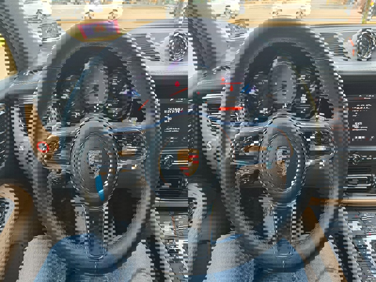 Used 2019 Porsche Macan S image 6