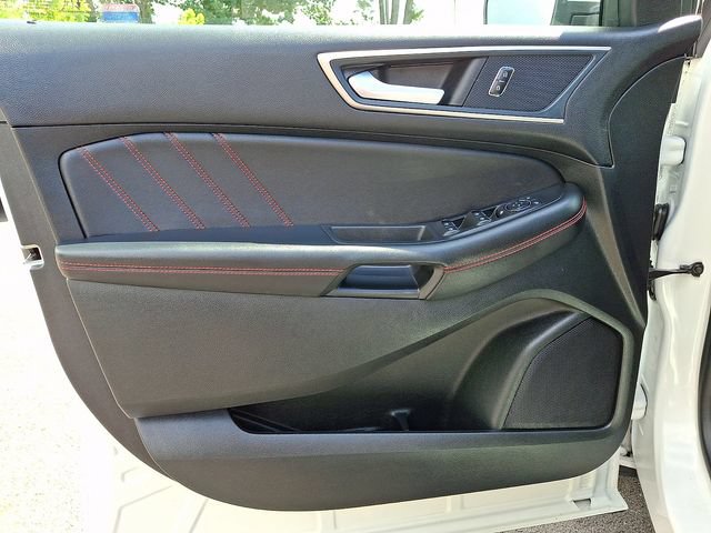 Certified 2024 Ford Edge ST-Line AWD/4WD image 15