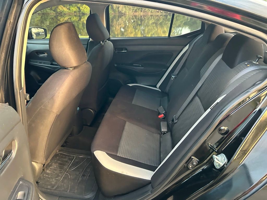 Used 2022 Nissan Versa SV FWD image 13