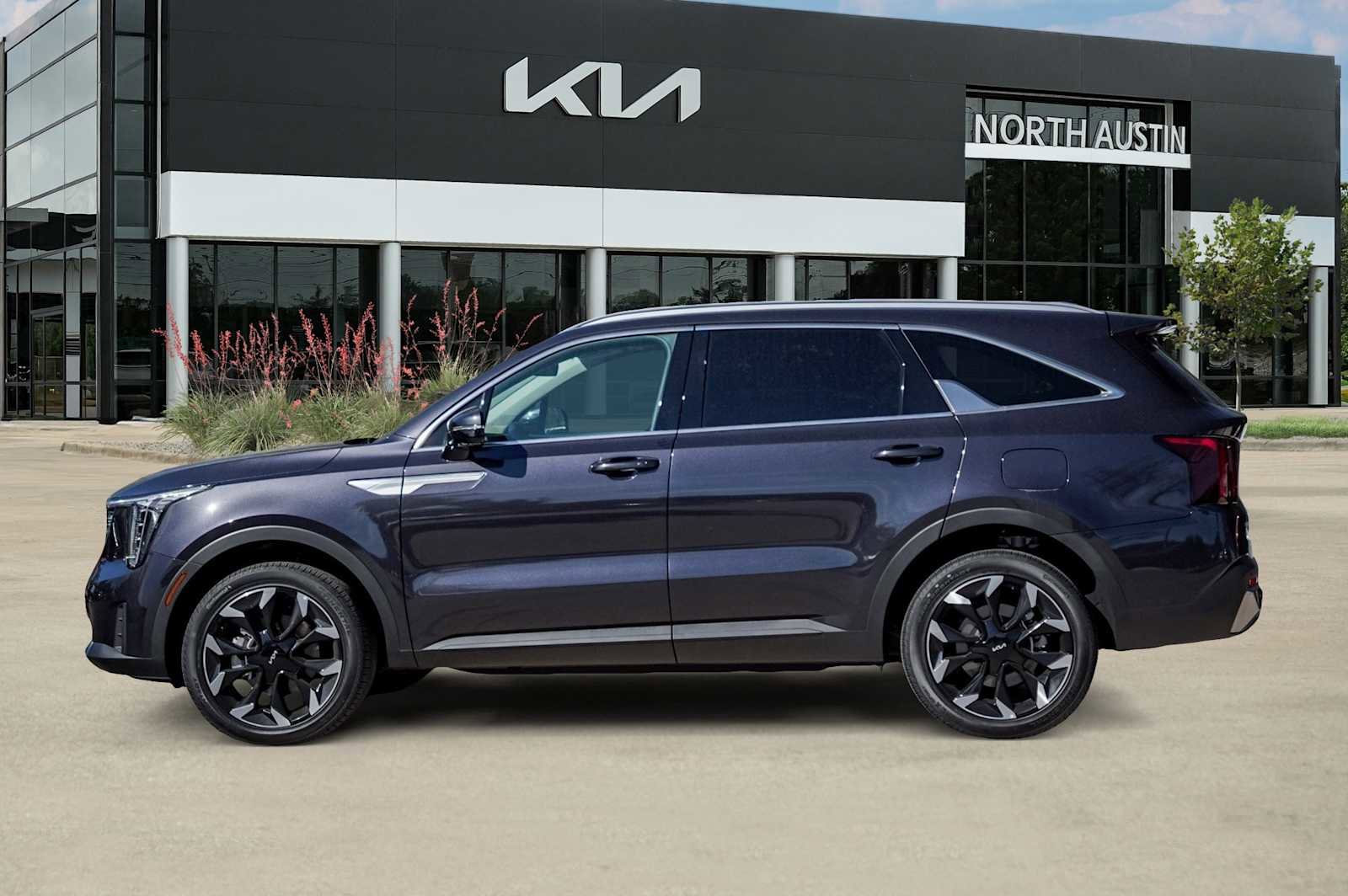 Certified 2025 Kia Sorento EX w/ Panoramic Sunroof Package image 3