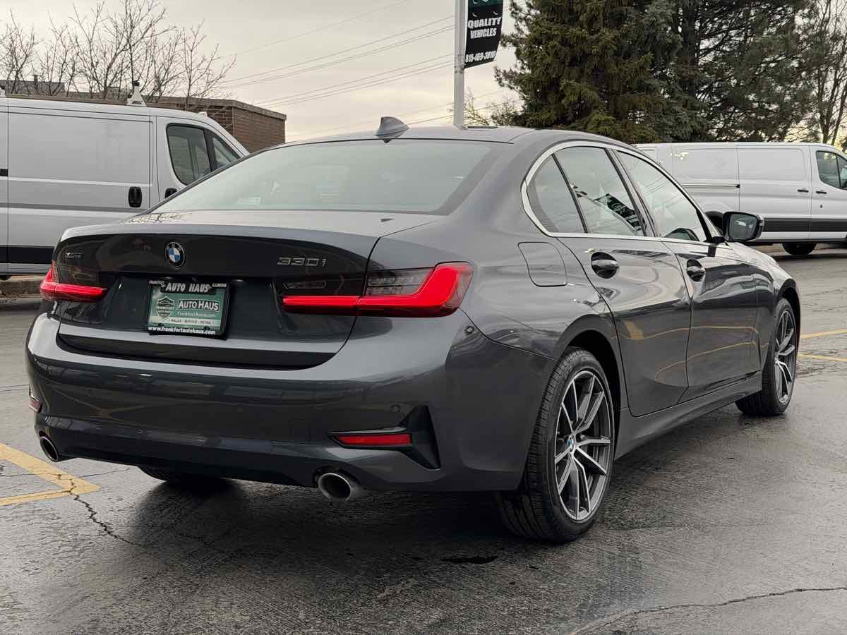 Used 2019 BMW 330i xDrive Sedan w/ Premium Package AWD/4WD image 13