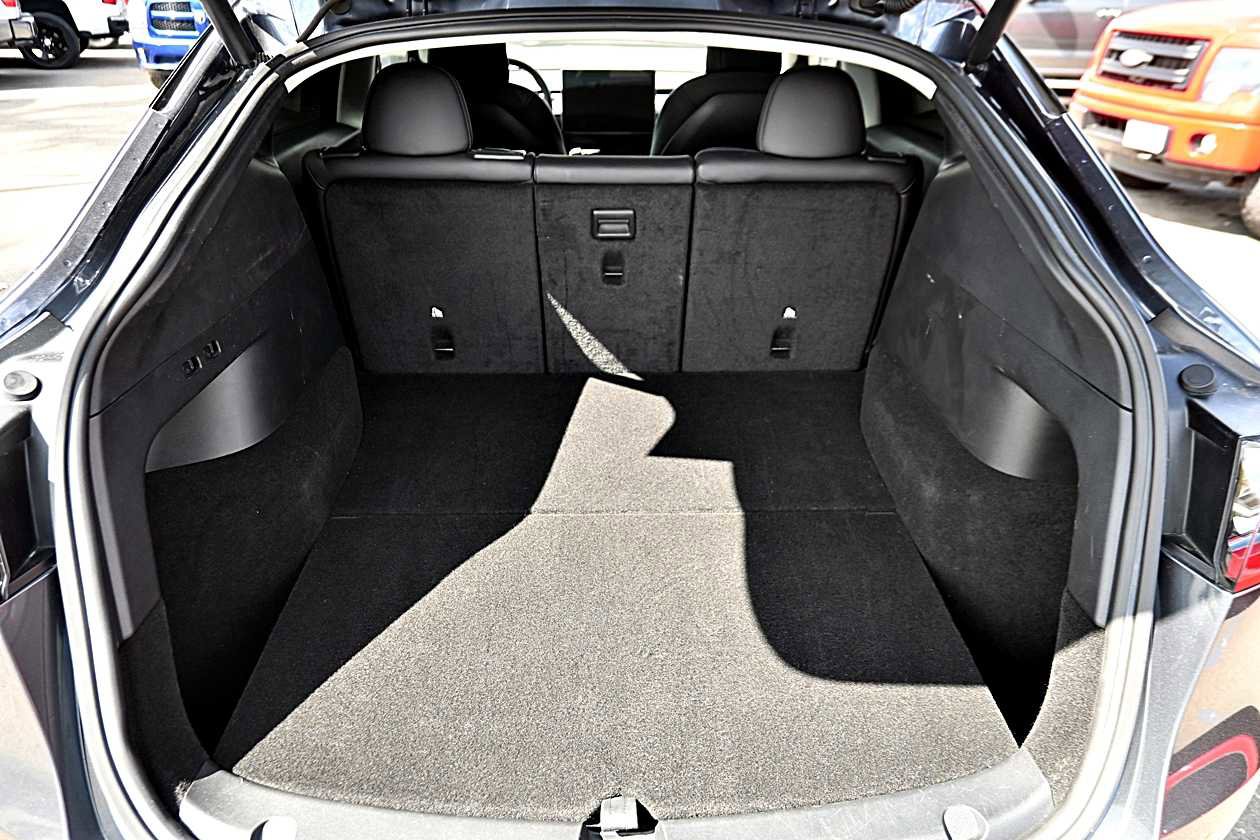 Used 2022 Tesla Model Y Performance AWD/4WD image 9