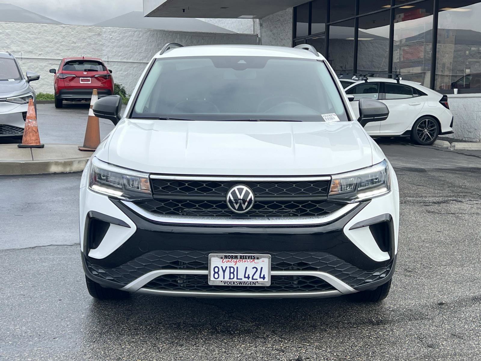 Certified 2022 Volkswagen Taos S image 4