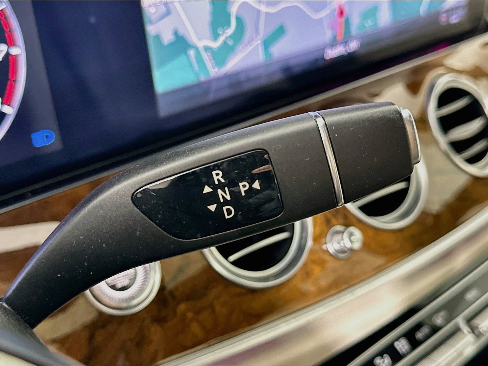 Used 2018 Mercedes-Benz E 300 4MATIC image 27