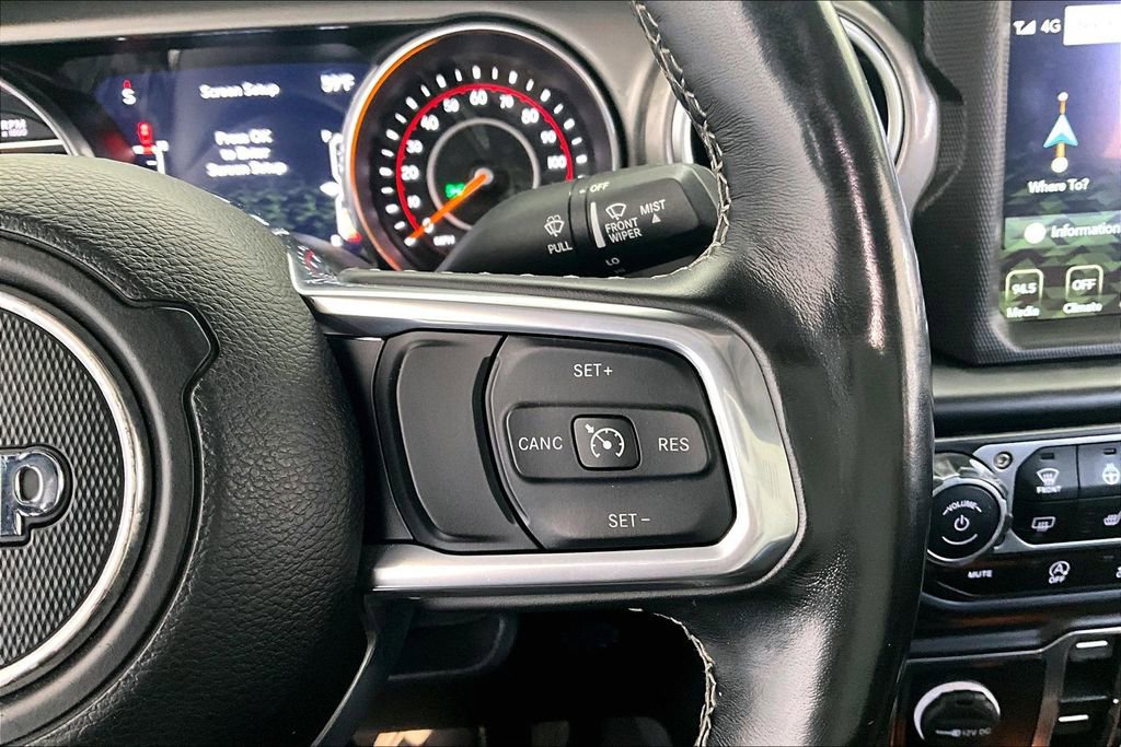 Used 2022 Jeep Gladiator Overland w/ Cold Weather Group AWD/4WD image 12