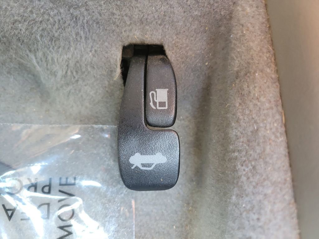 Used 2003 Toyota Corolla CE image 28