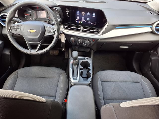 Used 2024 Chevrolet Trax LS w/ LS Convenience Package FWD image 9