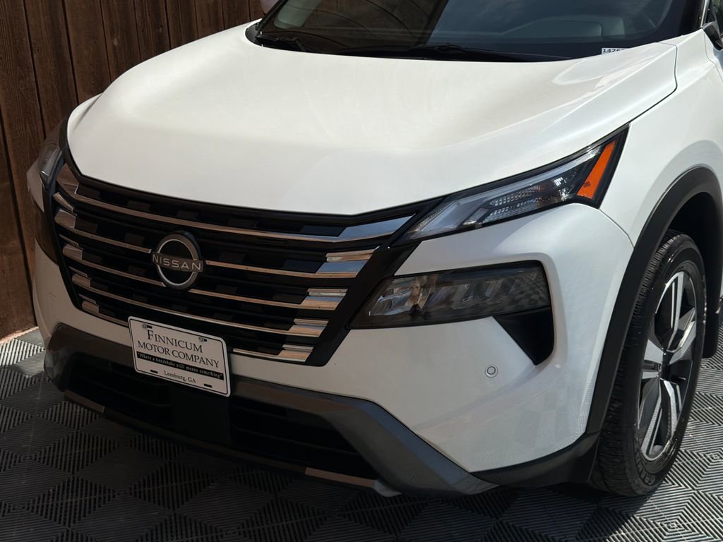 Used 2025 Nissan Rogue SL image 19