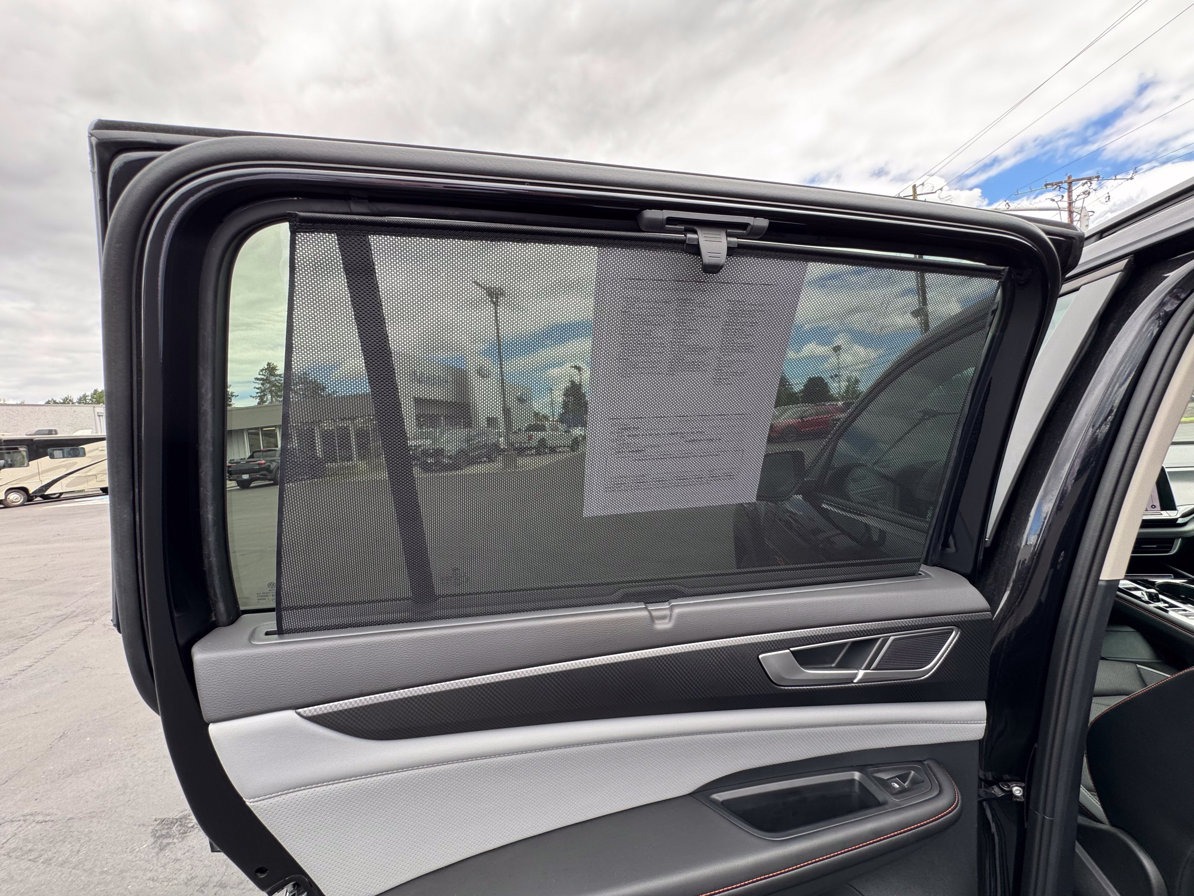 Used 2024 Volkswagen Atlas Peak Edition SEL AWD/4WD image 63