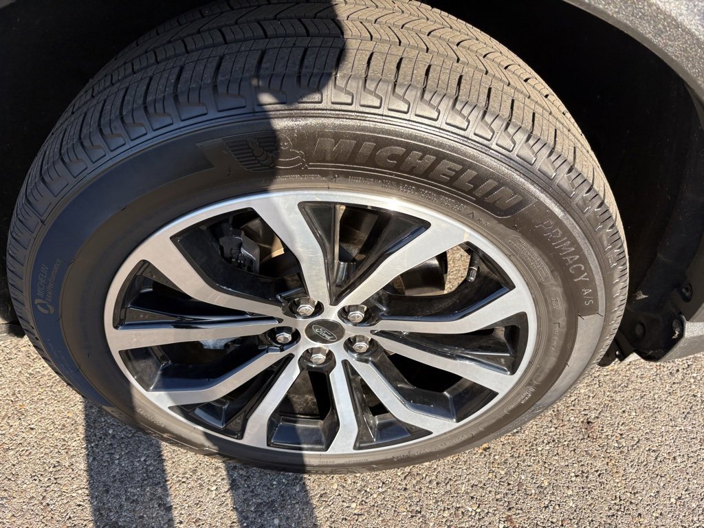 Used 2025 Ford Explorer ST-Line image 15