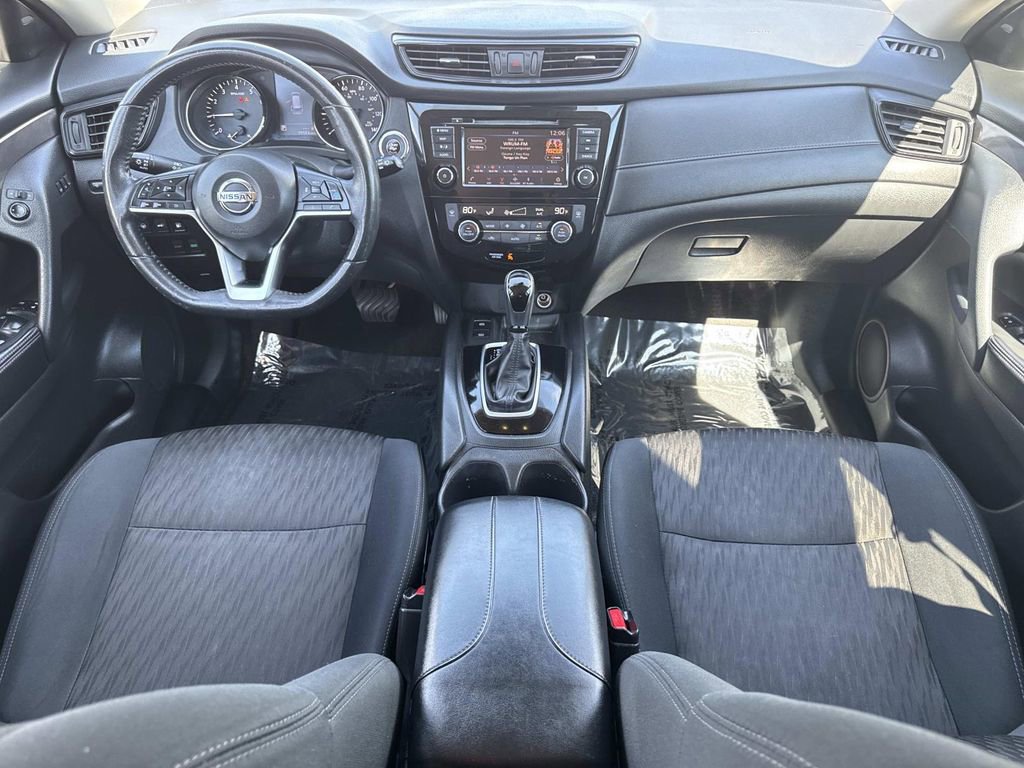 Used 2019 Nissan Rogue SV w/ Premium Package image 17