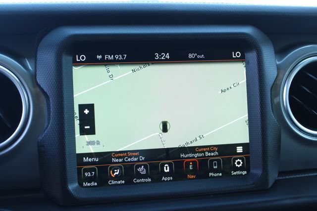 Used 2022 Jeep Wrangler Unlimited Sahara w/ Cold Weather Group AWD/4WD image 33