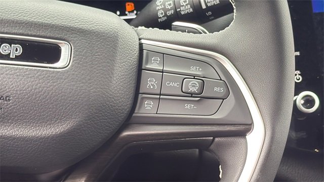 New 2026 Jeep Grand Cherokee Laredo image 14