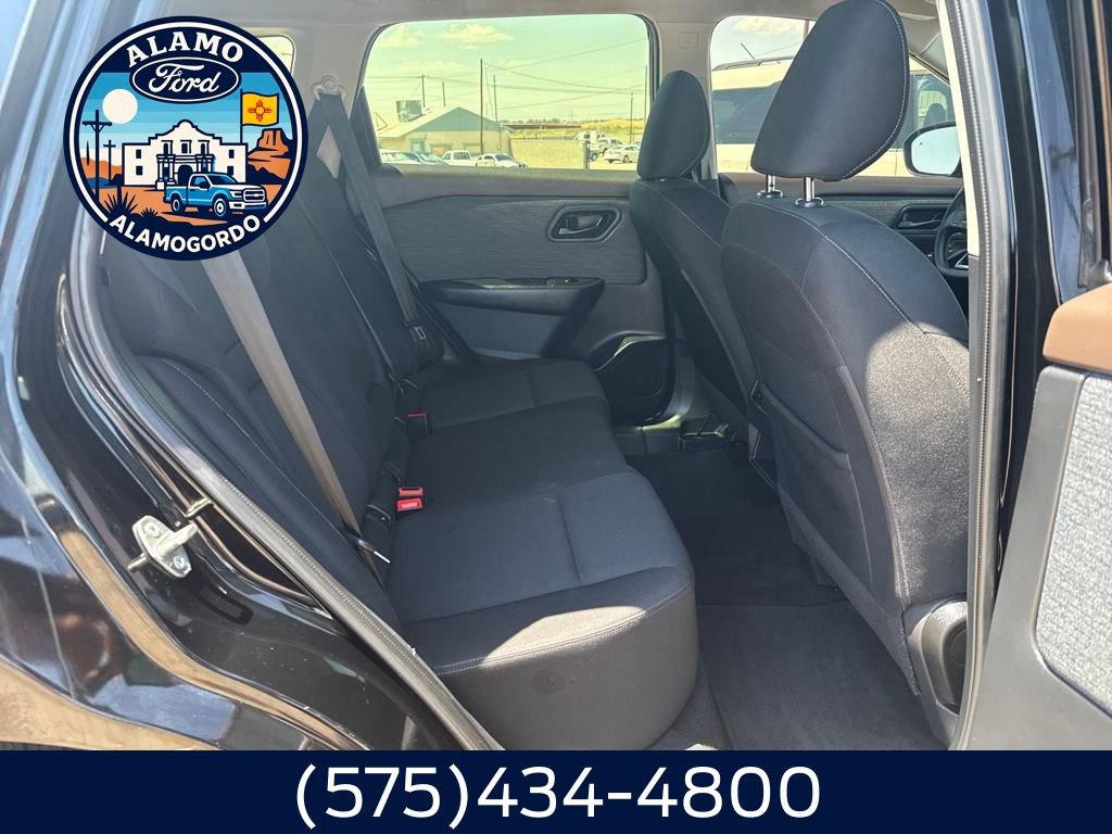 Used 2023 Nissan Rogue S image 14