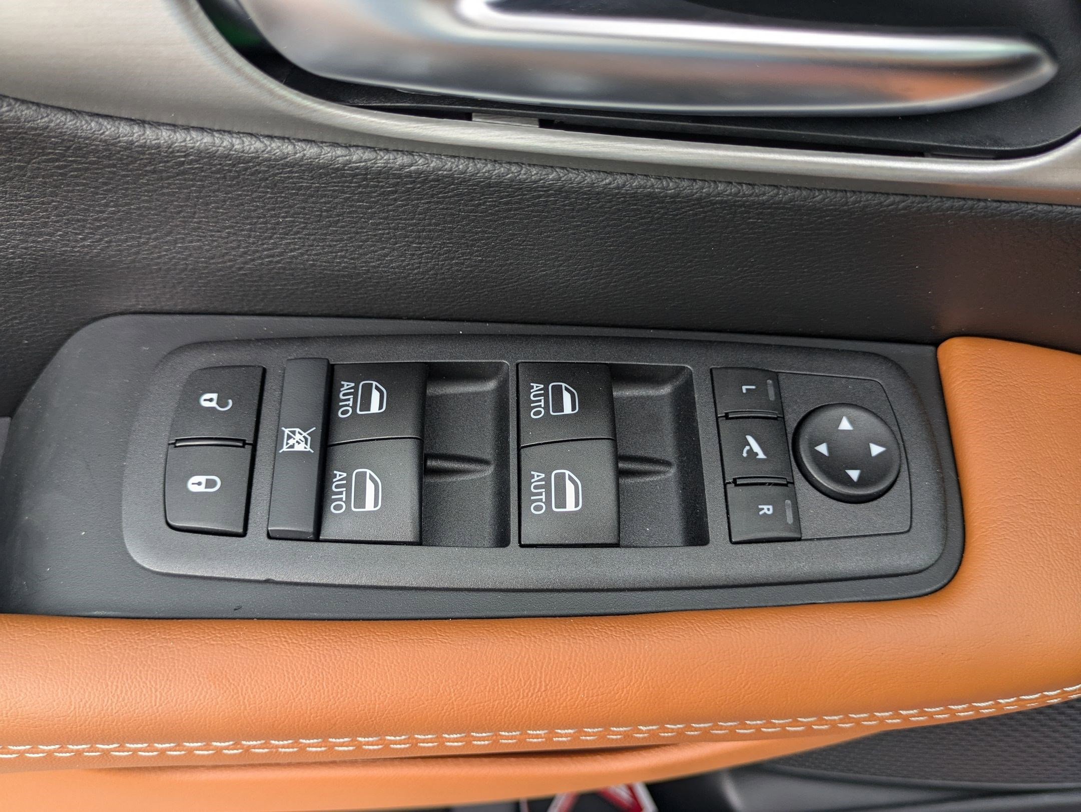 New 2026 Chrysler Pacifica Pinnacle image 21