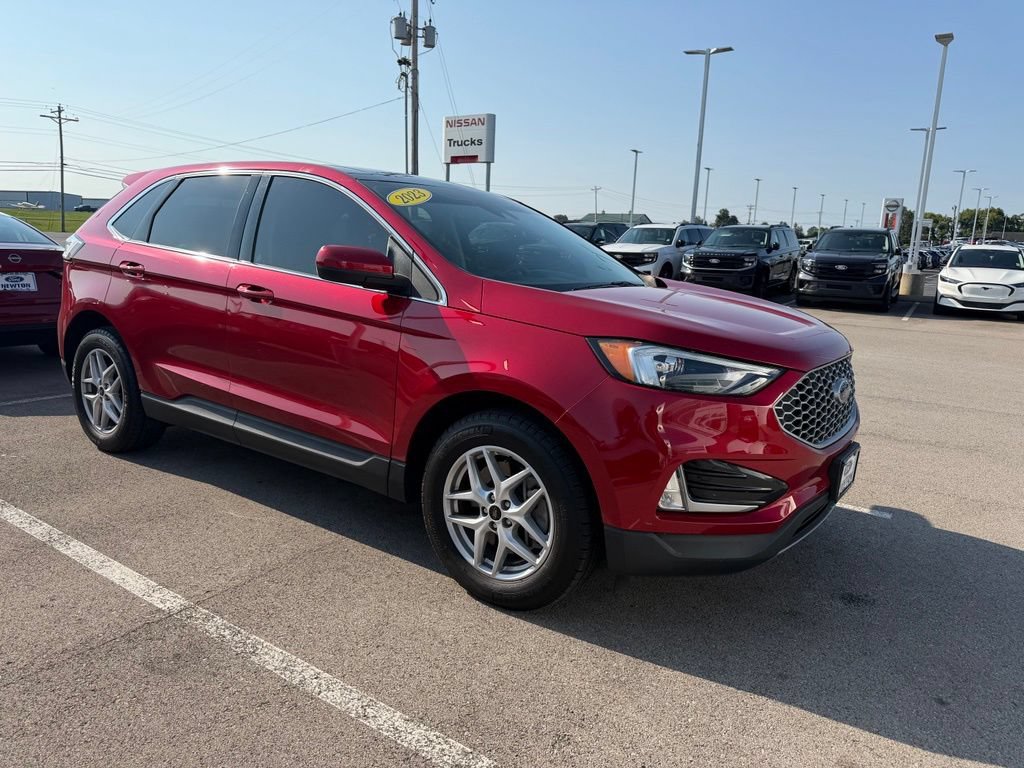 Used 2023 Ford Edge SEL w/ Convenience Package AWD/4WD image 2