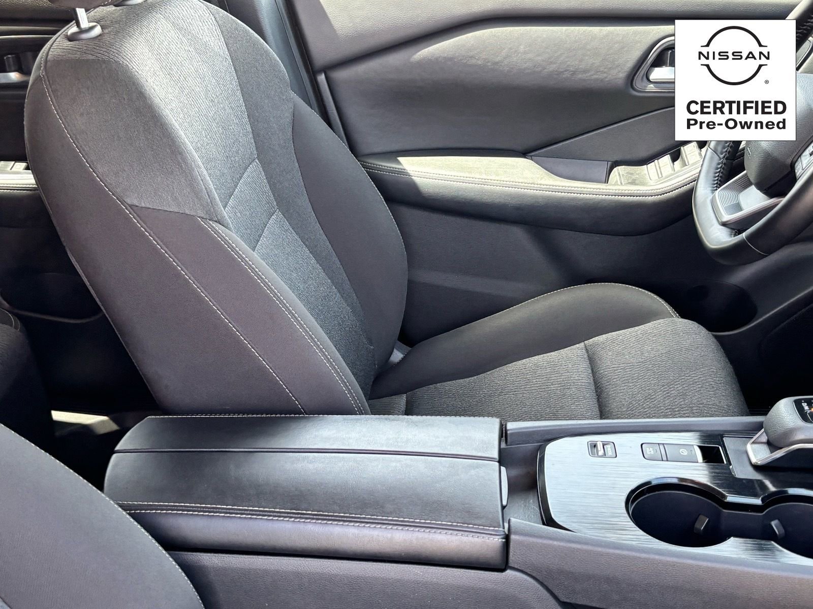 Certified 2025 Nissan Rogue SV FWD image 10
