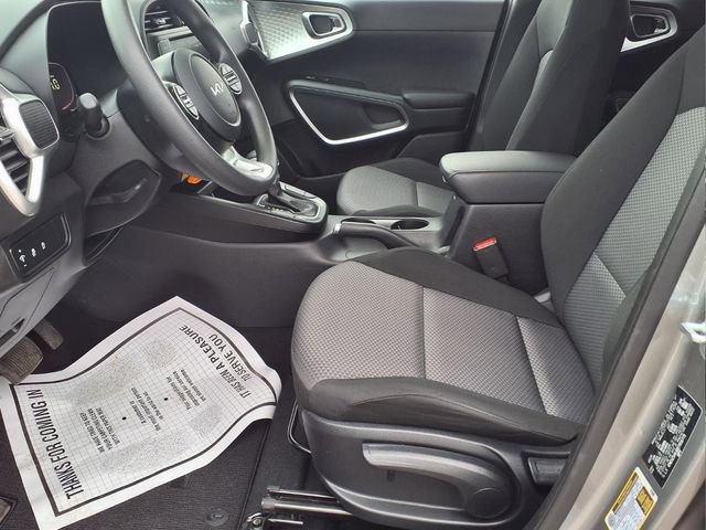 Used 2024 Kia Soul LX FWD image 17