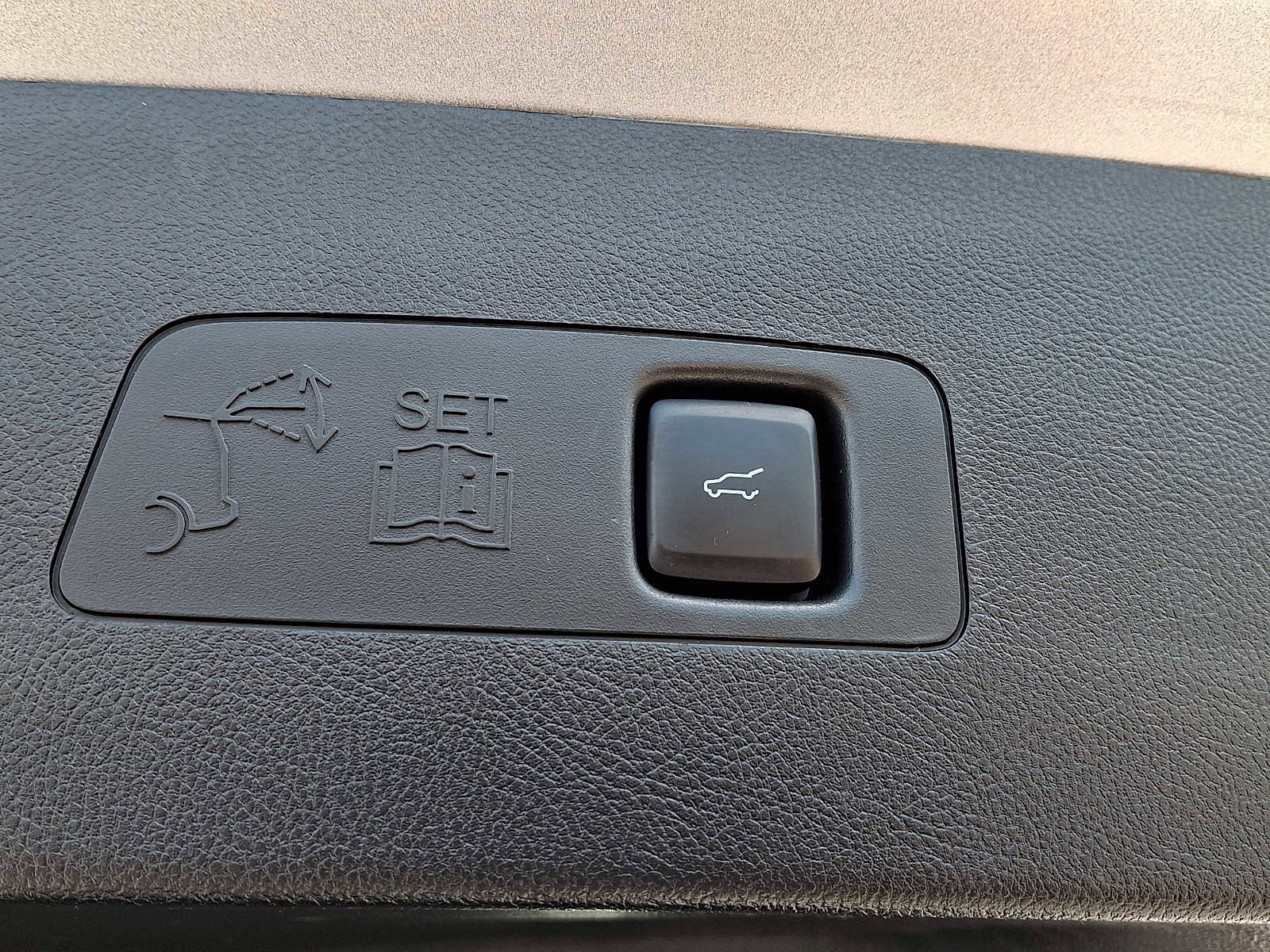 Used 2022 Lincoln Corsair AWD w/ Premium Package image 29