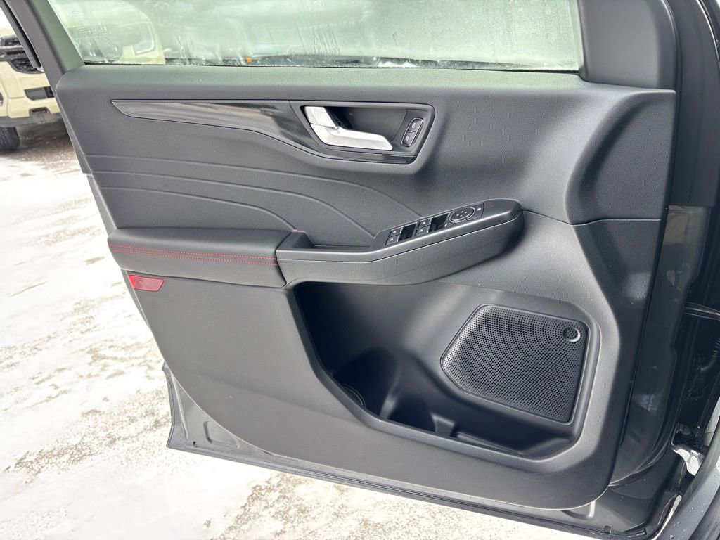 New 2026 Ford Escape ST-Line w/ Tech Pack #1 image 18
