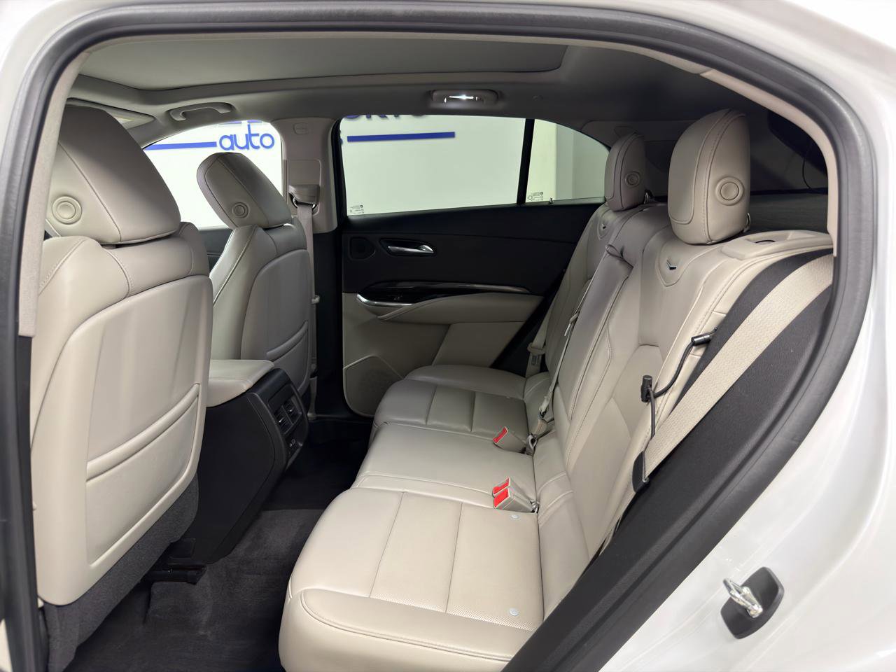 Used 2019 Cadillac XT4 Premium Luxury AWD/4WD image 31