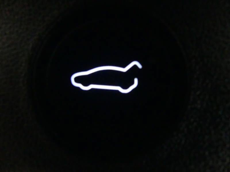 Used 2022 Tesla Model Y Long Range AWD/4WD image 25