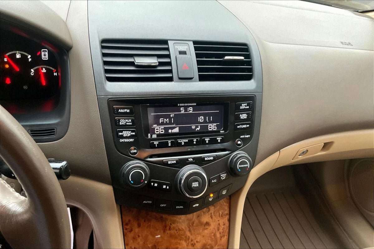 Used 2004 Honda Accord EX image 15