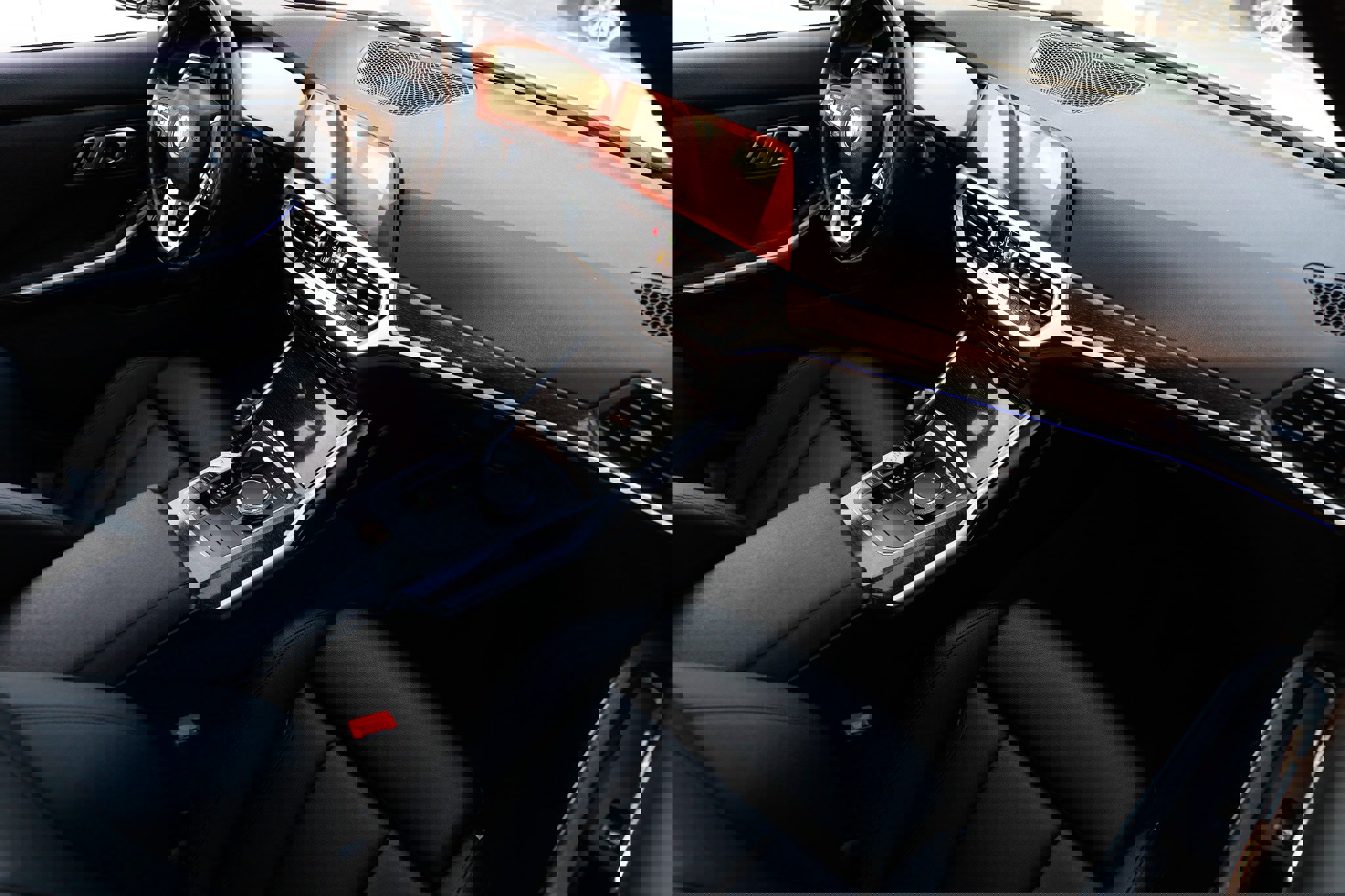 Used 2021 BMW 330i Sedan w/ Premium Package image 21