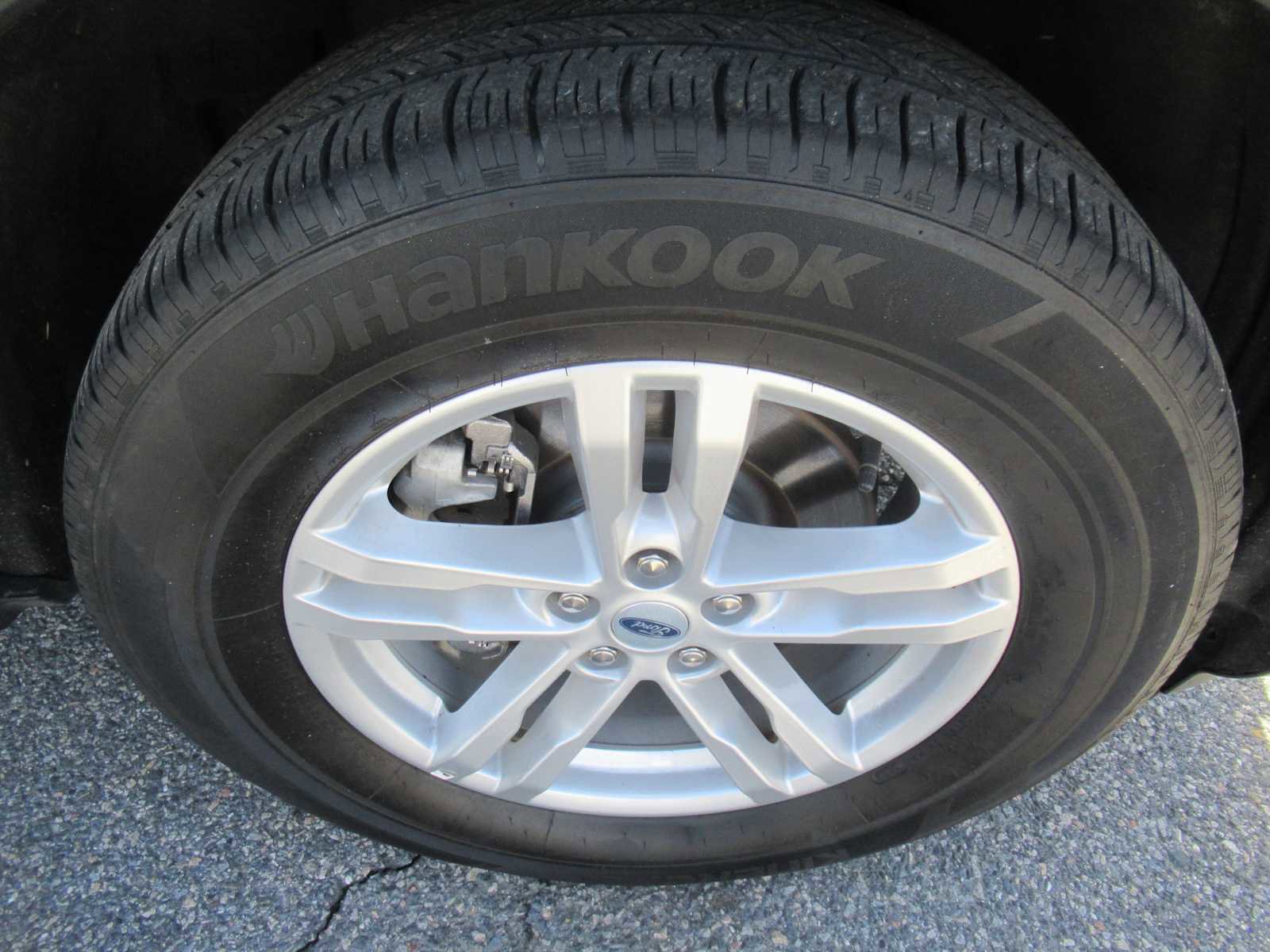 Used 2022 Ford Explorer XLT w/ Equipment Group 202A image 11