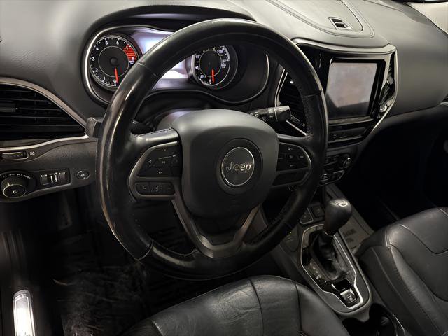 Used 2020 Jeep Cherokee Limited image 18