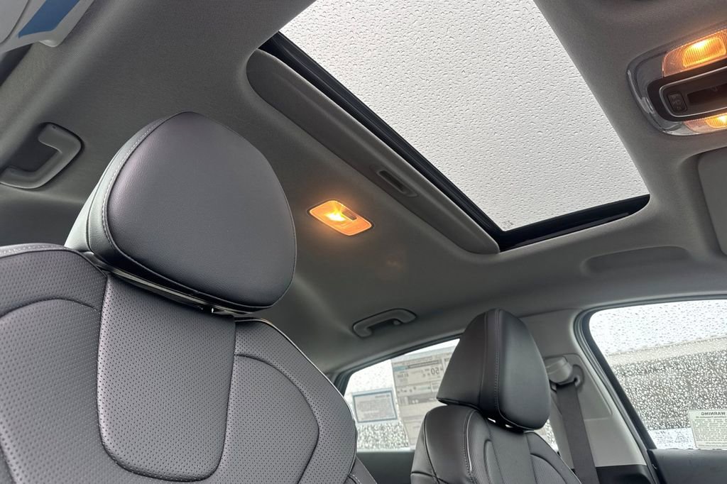 New 2026 Hyundai Elantra Limited FWD image 16